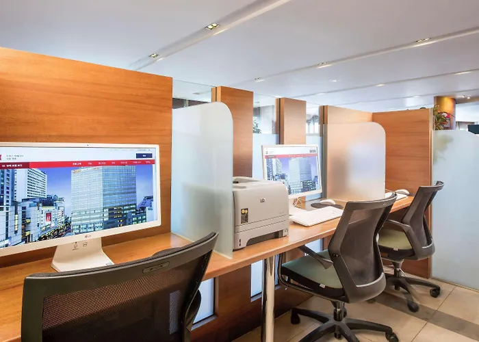 Ibis Ambassador Myeongdong 3*
