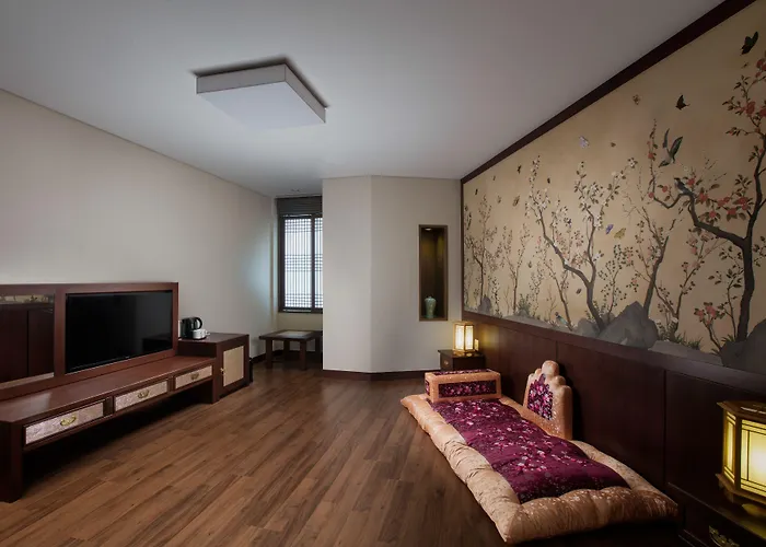 Ibis Ambassador Myeongdong Hotel 3*
