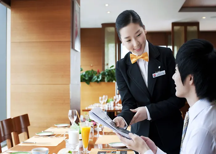 Ibis Ambassador Myeongdong Hotel 3*