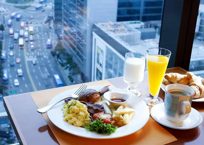 Ibis Ambassador Myeongdong Hotel 3*