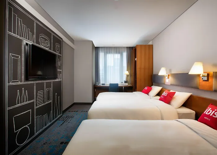 Ibis Ambassador Myeongdong Hotel 3*