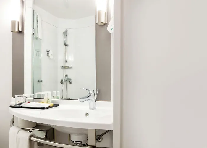 Отель Ibis Ambassador Myeongdong 3*